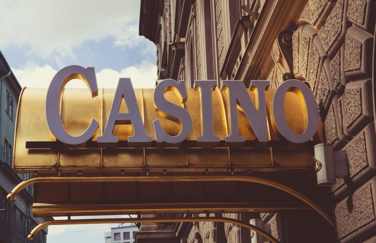 Explore the Thrilling World of Free Social Casino Games